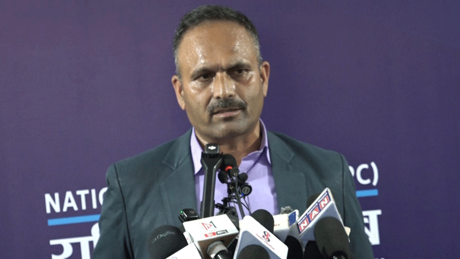 सबै व्यक्तिमाथि कानुन समान रूपमा लाग्नुपर्छ विभेदकारी छानबिन मानिँदैन : नेता दाहाल सबै व्यक्तिमाथि कानुन समान रूपमा लाग्नुपर्छ विभेदकारी छानबिन मानिँदैन : नेता दाहाल