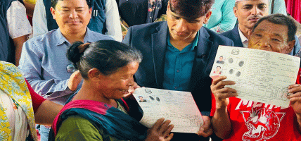 चितवनको इच्छाकामनामा लालपुर्जा वितरण, ३४ परिवार बने जग्गाधनी