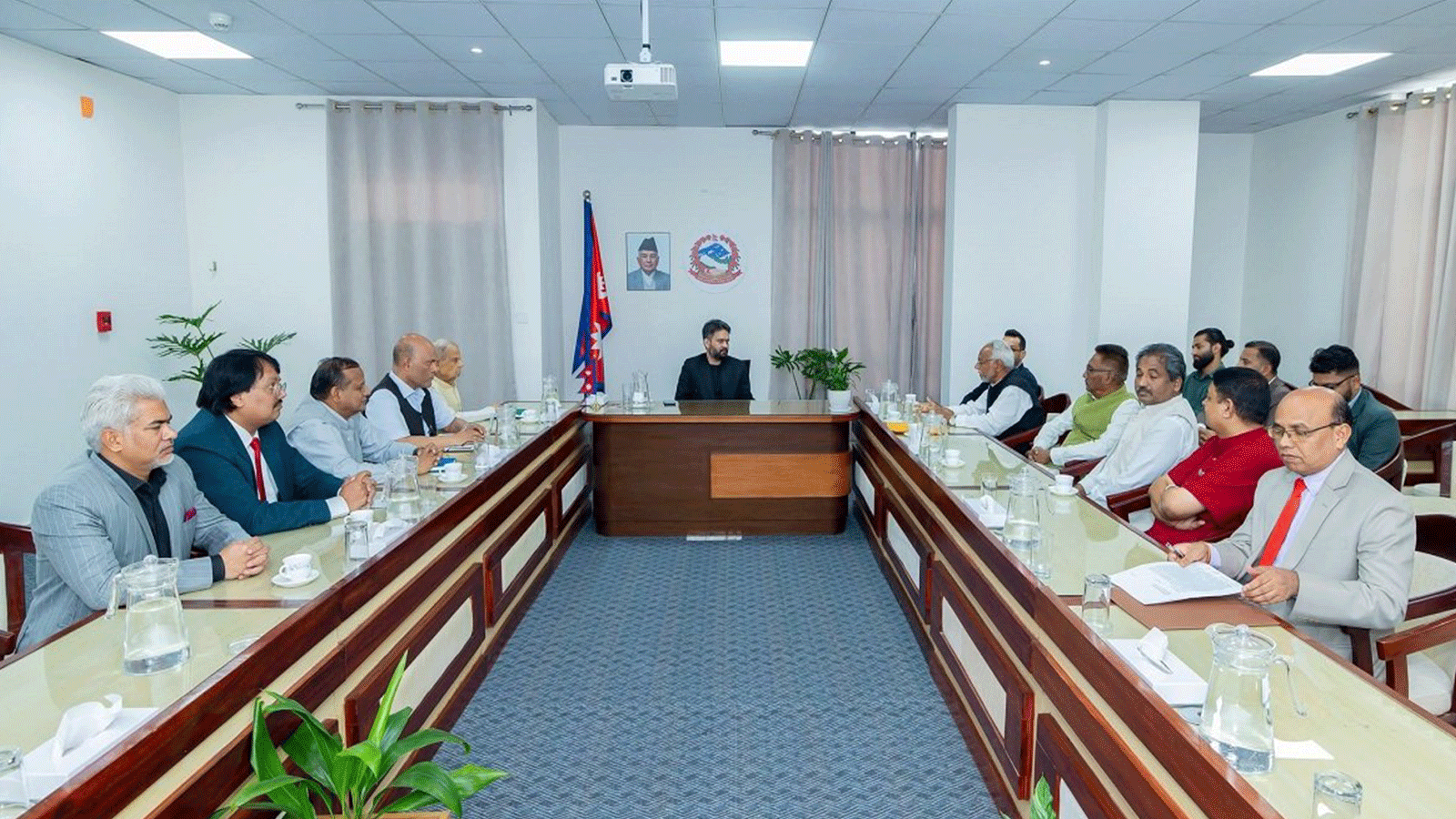 मान्छे मान्छेबाट डराउनुपर्ने अवस्था देशको हितमा छैन : राजेन्द्र महतो