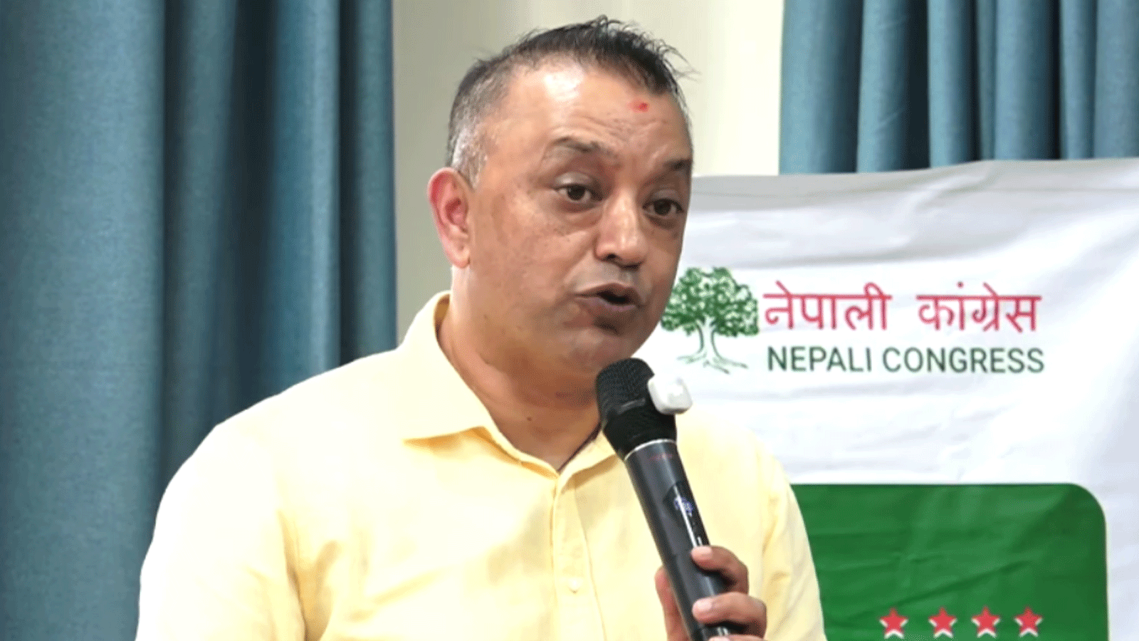 शिक्षामा राजनीति भयो भन्छौँ, सबै भन्दा ठूलो समस्या दलीयकरण हो : गगन थापा शिक्षामा राजनीति भयो भन्छौँ, सबै भन्दा ठूलो समस्या दलीयकरण हो : गगन थापा