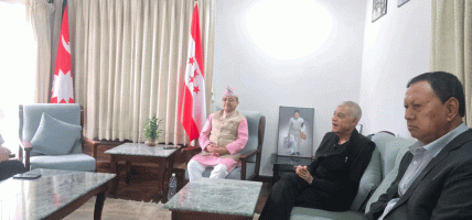 नेपाली कांग्रेसको देउवा समूहका सिनियर नेताहरूको बैठक खड्का निवासमा सुरु
