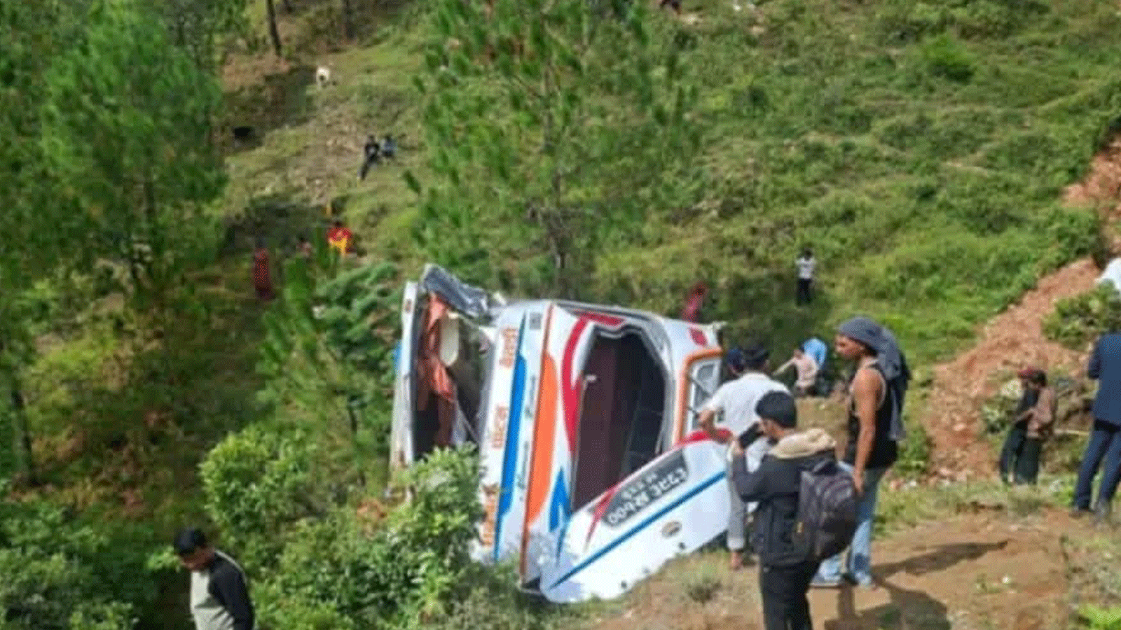 बैतडी बस दुर्घटना अपडेट : चालकसहित १७ जना घाइते, दुई जनाको अवस्था गम्भीर बैतडी बस दुर्घटना अपडेट : चालकसहित १७ जना घाइते, दुई जनाको अवस्था गम्भीर