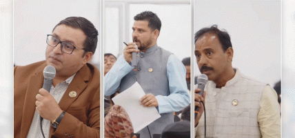 ‘सिंहदरबारमा झुक्किएर बत्ती जान्छ, मोरङमा झुक्किएर मात्र आउँछ’ ‘सिंहदरबारमा झुक्किएर बत्ती जान्छ, मोरङमा झुक्किएर मात्र आउँछ’