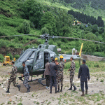डोल्पाको बाढीमा परेर गम्भीर घाइते भएका विकलाई हेलिकप्टरबाट सुर्खेत ल्याइयो