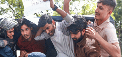 टीयू परिसरबाट पक्राउ परेका विद्यार्थी नेतालाई छाड्न नेविसंघको माग