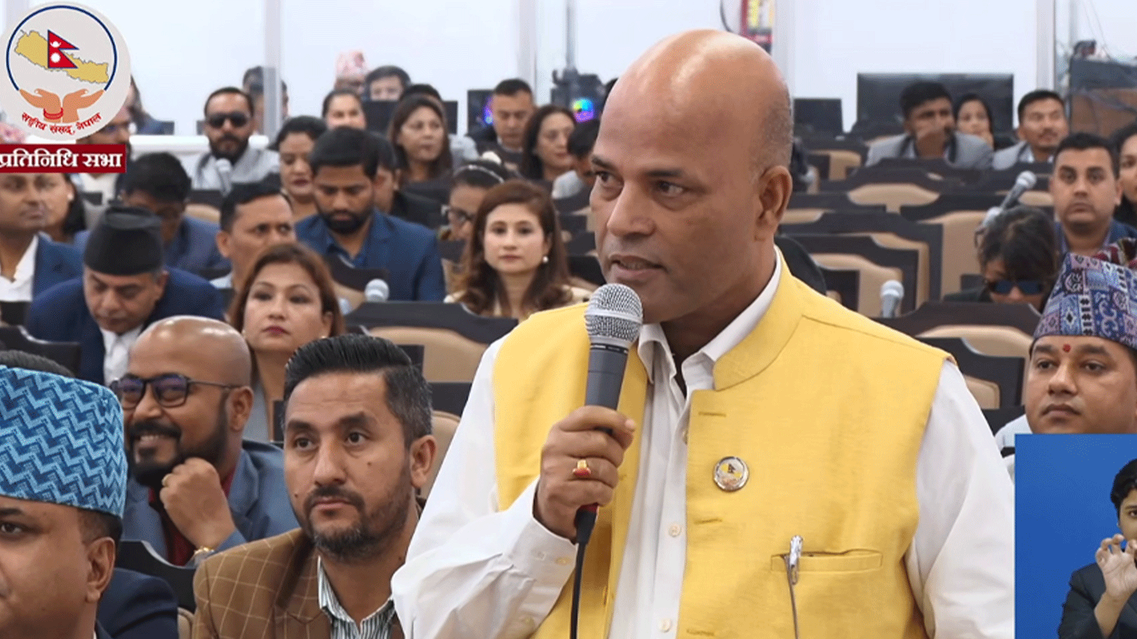 राज्य संकटमा छ, सबै दल एकजुट बनेर राष्ट्रिय मुद्दा तय गरौं : अमरेश कुमार सिंह राज्य संकटमा छ, सबै दल एकजुट बनेर राष्ट्रिय मुद्दा तय गरौं : अमरेश कुमार सिंह