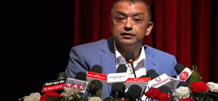 स्वास्थ्यकर्मीहरू कार्यस्थलमै भौतिक आक्रमणमा पर्नु सभ्य समाजमा स्वीकार्य हुँदैन : गगन थापा