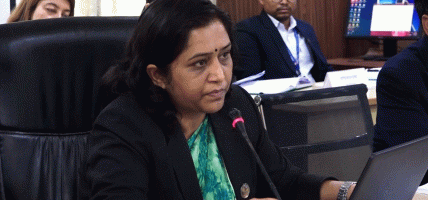 बिनु र निहारिकालाई गृहमन्त्रीसँग भेट्ने वातावरण बनाइदिन संसदीय समितिको आग्रह बिनु र निहारिकालाई गृहमन्त्रीसँग भेट्ने वातावरण बनाइदिन संसदीय समितिको आग्रह