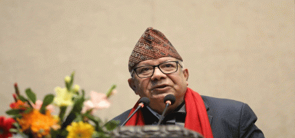 तत्काल कम्युनिस्ट पार्टीहरूबिच एकता सम्भव छैन : माधव नेपाल तत्काल कम्युनिस्ट पार्टीहरूबिच एकता सम्भव छैन : माधव नेपाल