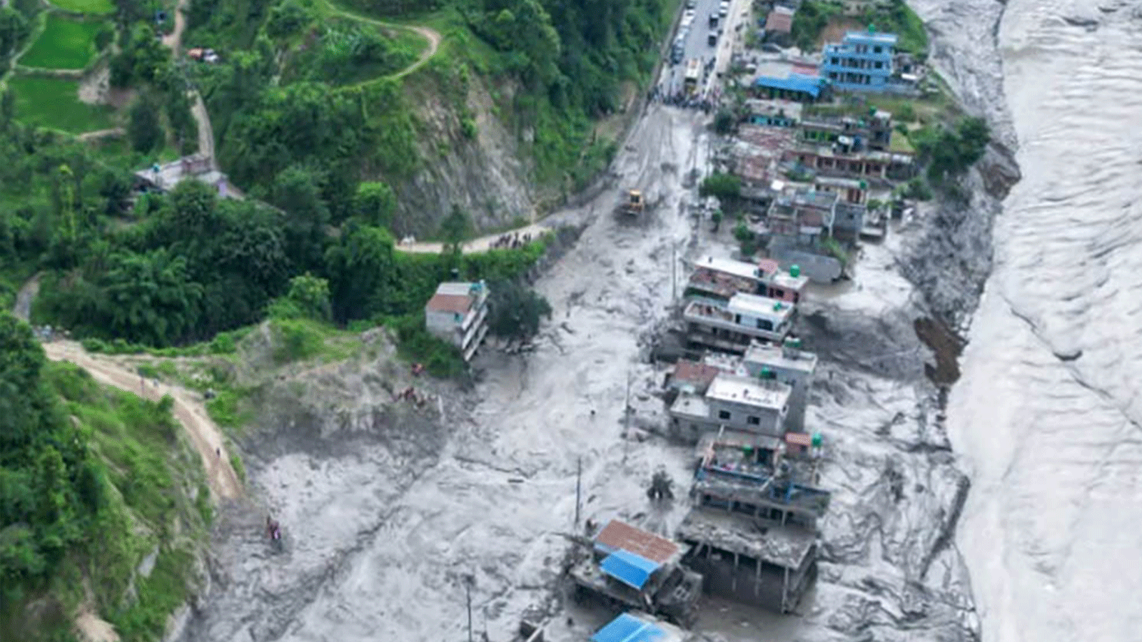 पृथ्वी राजमार्ग र मुग्लिन–नारायणगढ सडकखण्ड बन्द, मुग्लिनमा हालसम्म ४० जनाको शव फेला