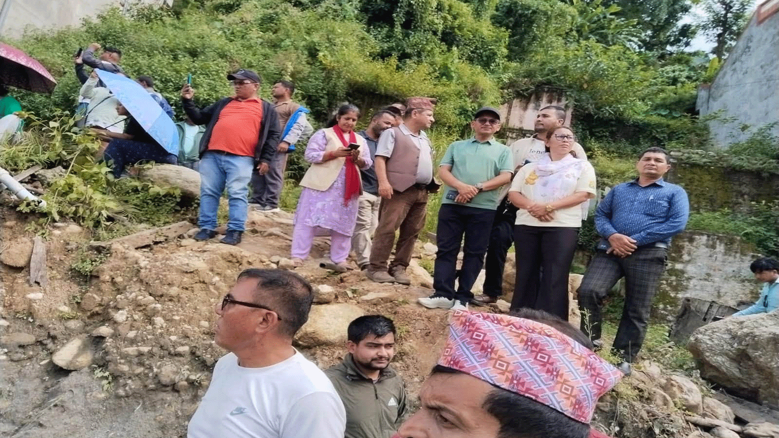प्रभावित क्षेत्र पुगेका नेकपा प्रवक्ता ज्वाला भन्छन्, ‘अवस्था भयावह छ, उद्धार कार्यलाई तीव्र बनाइयोस्’