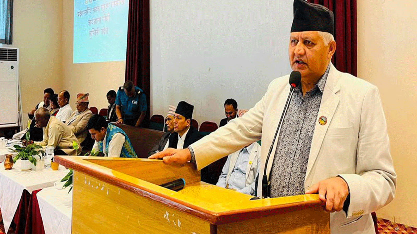 लुम्बिनी प्रदेशका मुख्यमन्त्री चेतनारायण आचार्यले १ भदौमा विश्वासको मत लिँदै