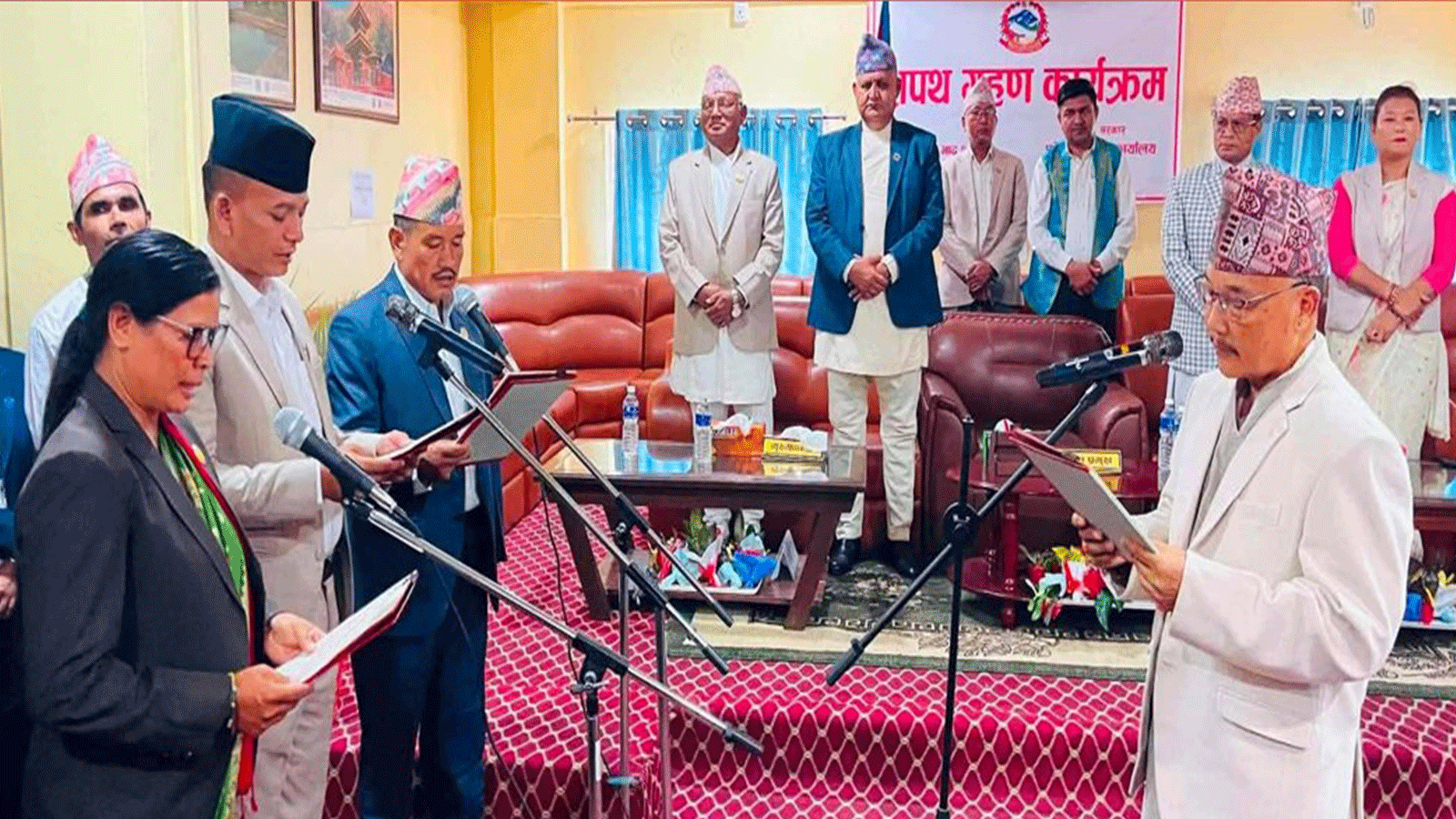 लुम्बिनी प्रदेशका तीन मन्त्रीले लिए शपथ