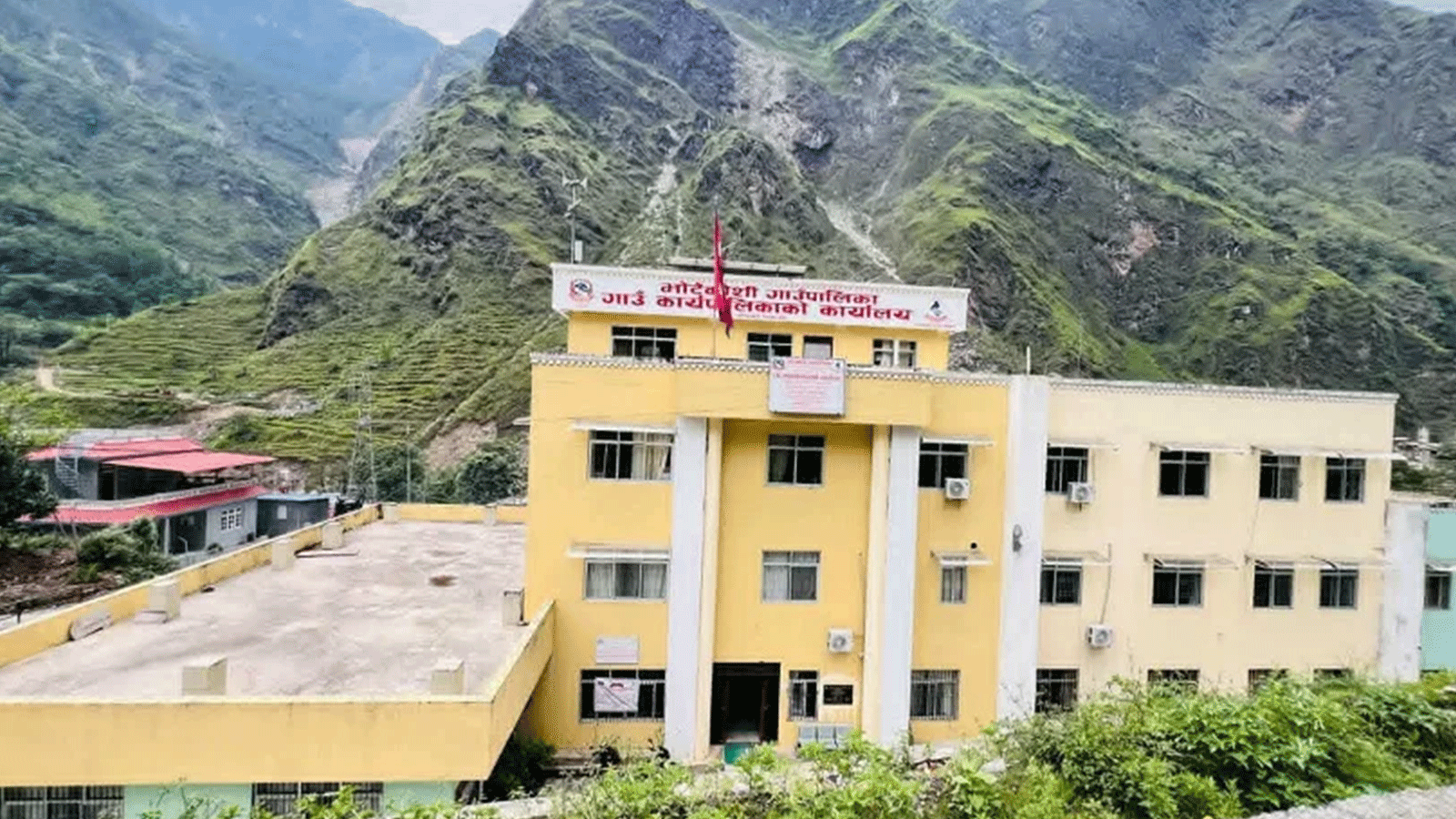 आफ्ना गाउँपालिकाका ७४ बाढीपीडित परिवारलाई भोटेकोशीले २ लाखका दरले राहत दिने आफ्ना गाउँपालिकाका ७४ बाढीपीडित परिवारलाई भोटेकोशीले २ लाखका दरले राहत दिने