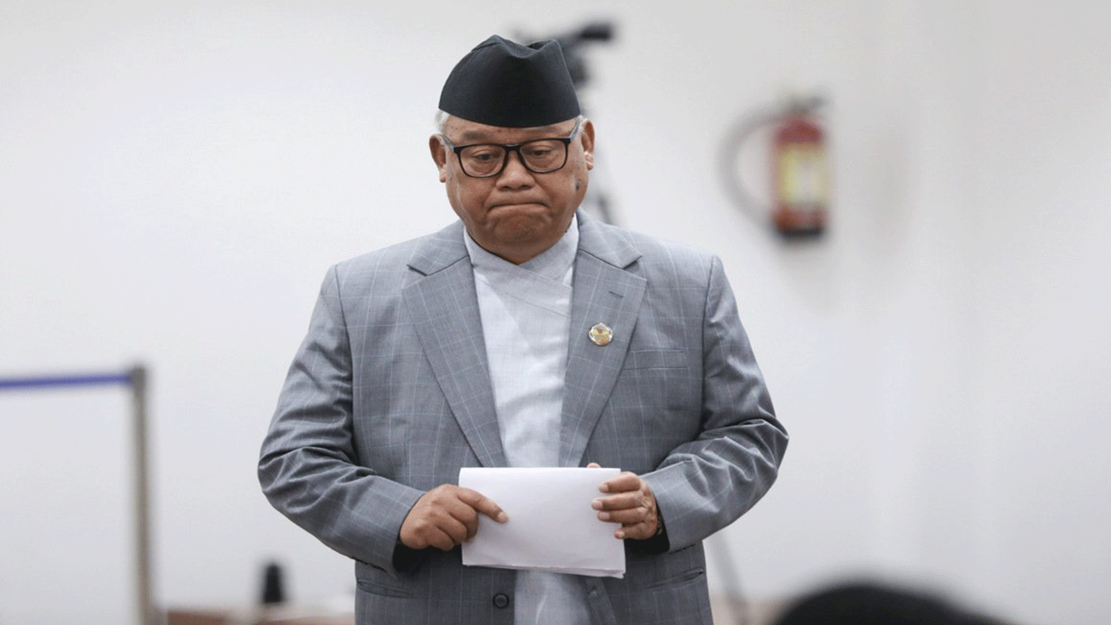 नागरिकको ज्यान जाने गरी गोली चलाउनुपर्ने अवस्था किन आयो?:आङ्देम्बे