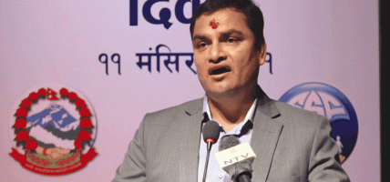 प्रदीप पौडेल भन्छन्,  ‘किन्तु-परन्तु स्वास्थ्य बीमा कार्यक्रम रोक्ने छुट सरकारलाई छैन’