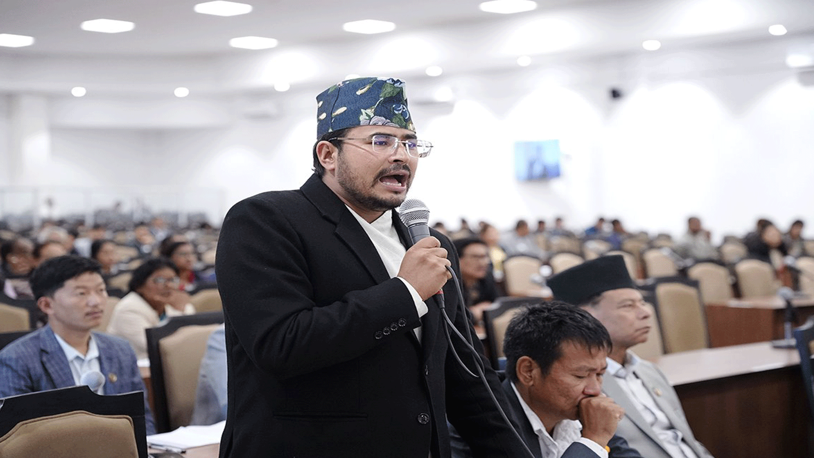 वैदेशिक रोजगार ठगी र अलपत्र नेपालीको उद्धारका लागि छानबिन समिति गठन गर्न शाहीको माग