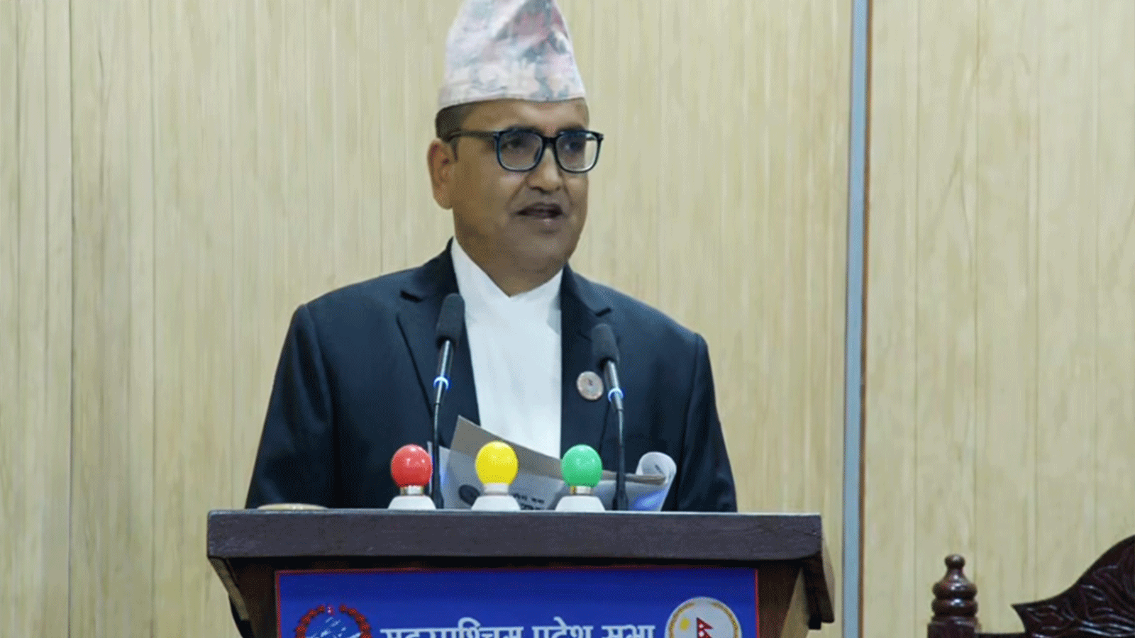 सुदूरपश्चिम प्रदेशका मुख्यमन्त्री खगराज भट्टले पाए विश्वासको मत