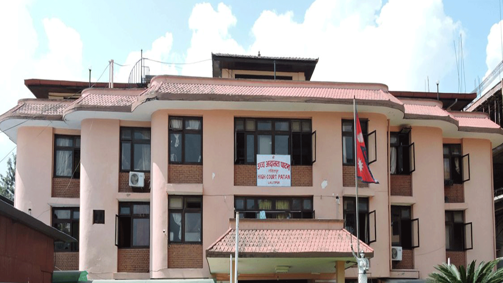 छोराको शिक्षाका लागि विदेशी आमालाई भिसा दिन उच्च अदालत पाटनको अन्तरिम आदेश