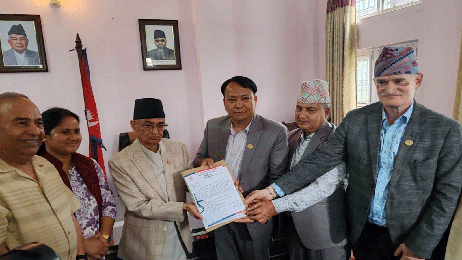 प्रदेश प्रमुखले स्वीकारे राप्रपाको दलीय समर्थन, ४ बजे किरणलाई मुख्यमन्त्री नियुक्त गर्दै