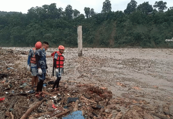 भोटेकोशी बाढी: अहिलेसम्म ३८९ शव भेटियो, ४६६ जनाको उद्धार