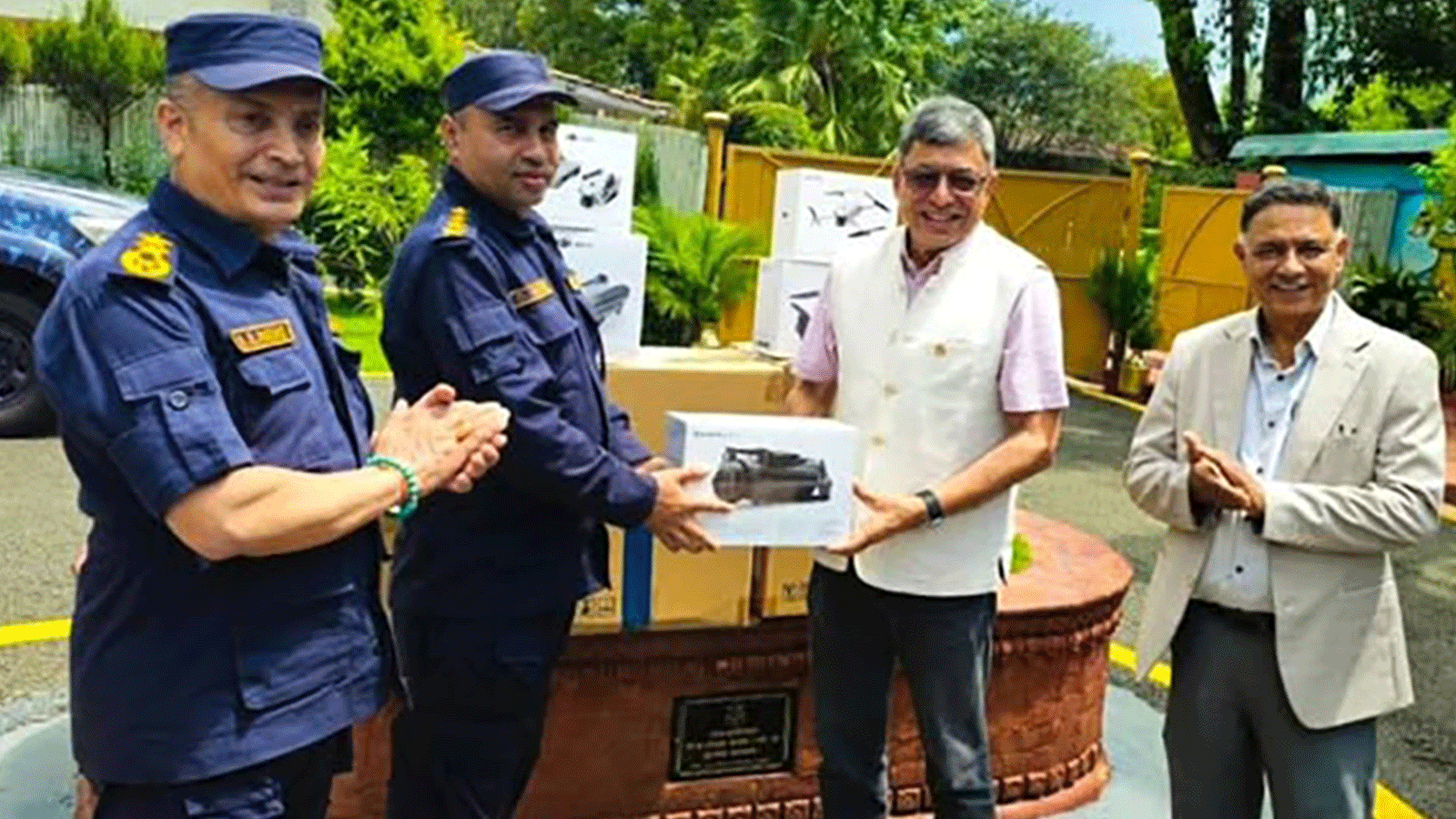 नेपाल चेम्बरले प्रहरीलाई दियो १७ वटा निगरानी ड्रोन