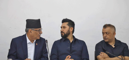 रसुवा बाढी: चीनसँग सूचना आदानप्रदानलाई प्राथमिकता दिन प्रचण्डको जोड, सर्वदलीय समिति गठन गर्न रविको प्रस्ताव