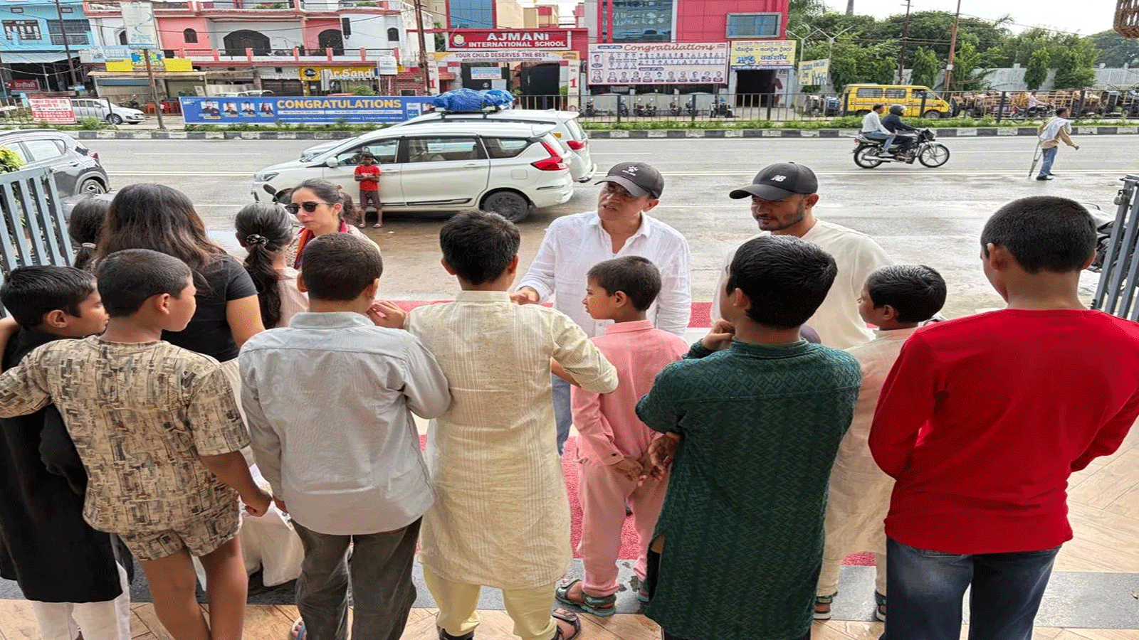 भारतबाट उद्धार गरिएका १५ नेपाली बालबालिकालाई भैरहवा ल्याइयो, अभिभावकको जिम्मा लगाइँदै