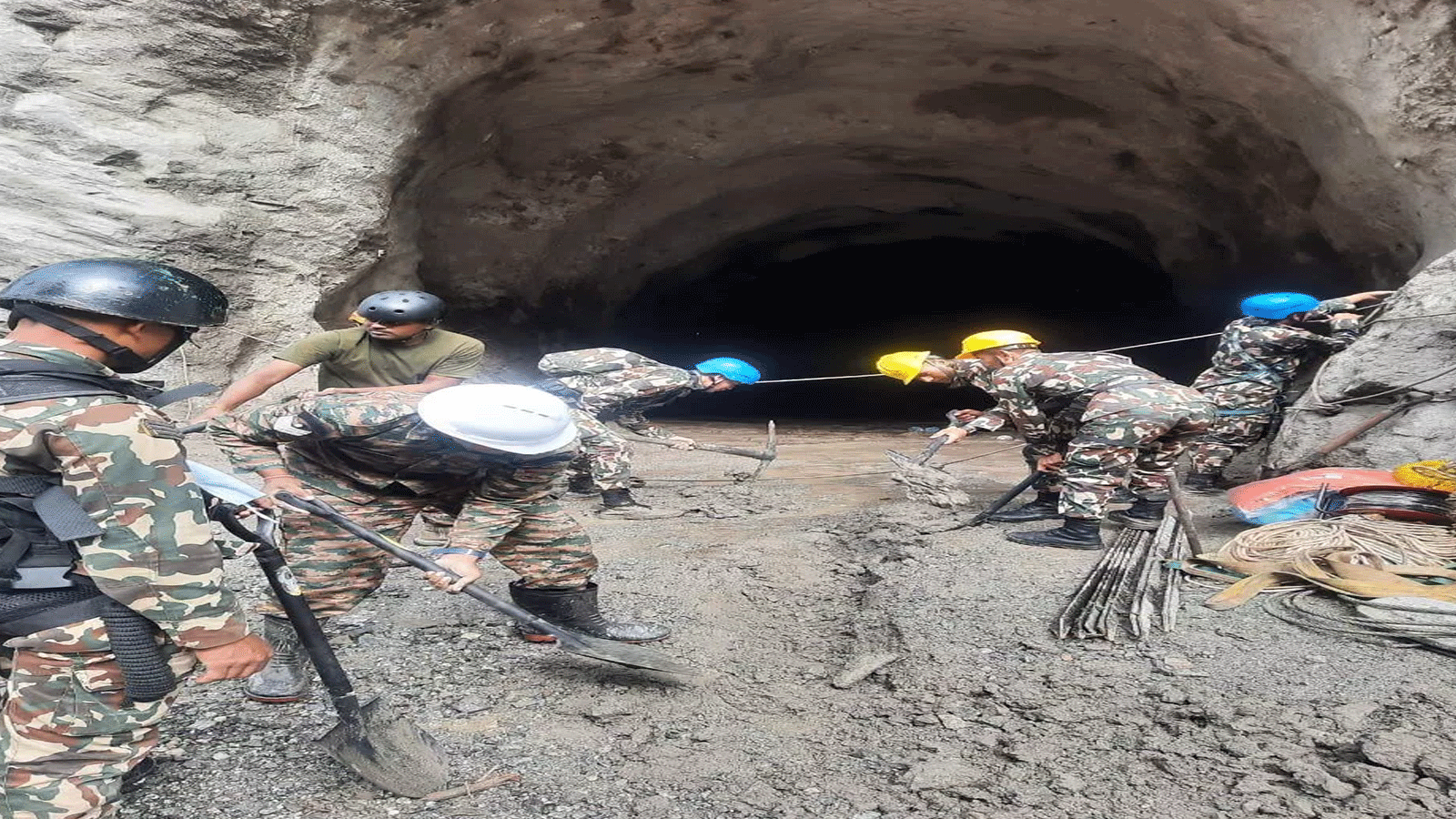 चिलिमे, लाङटाङ र त्रिशूली हाइड्रोका टनेलभित्र छिरेर उद्धार प्रयास भइरहेको छ : नेपाली सेना