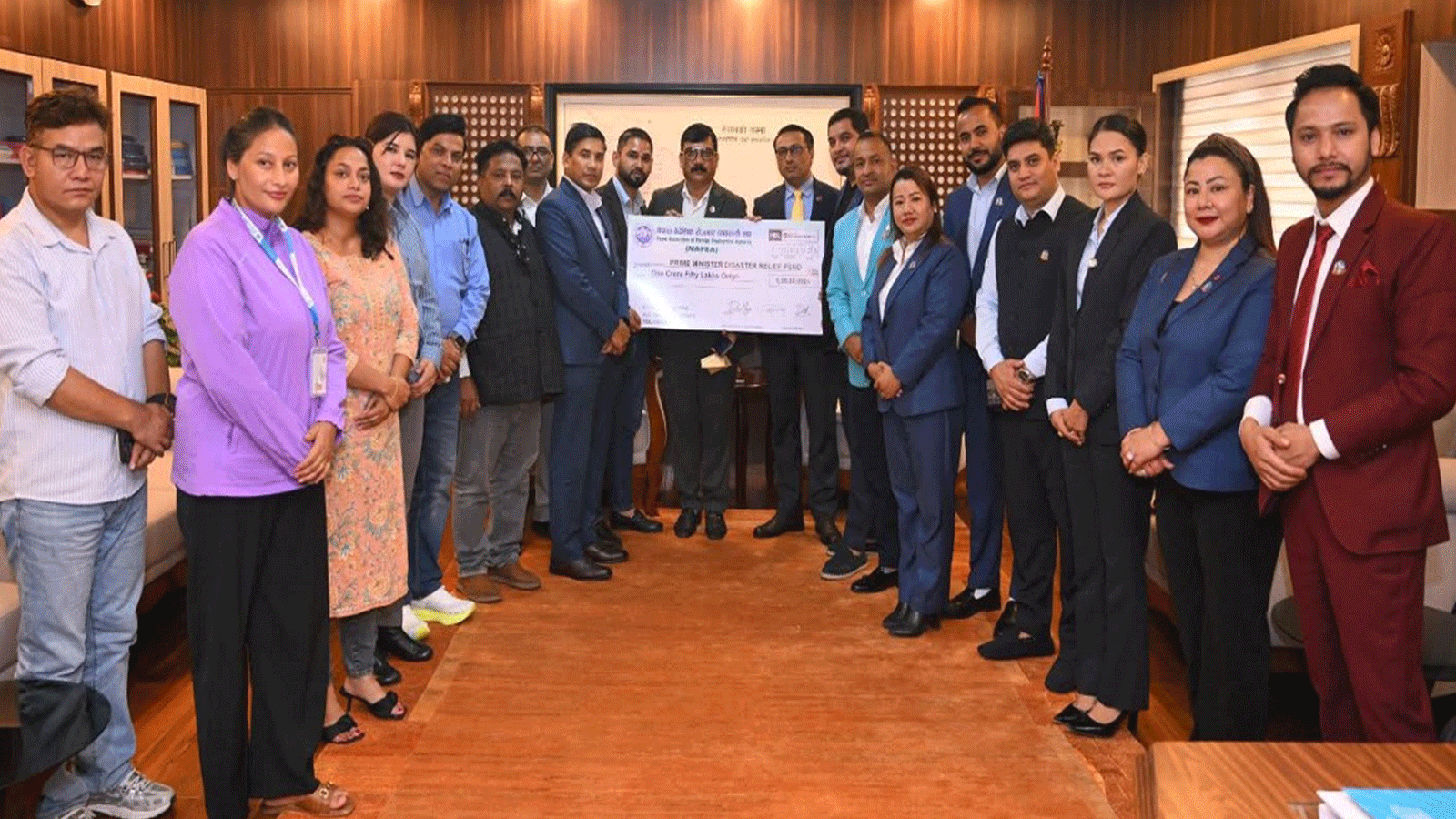भोटेकोशी बाढी पीडितका लागि वैदेशिक रोजगार व्यवसायी संघद्वारा १ करोड ५० लाख सहयोग