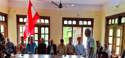 बाढी प्रभावित क्षेत्रमा पुगेका देउवाले भने, ‘सरकारले के गरिरहेको छ बुझ्न आएको हुँ’