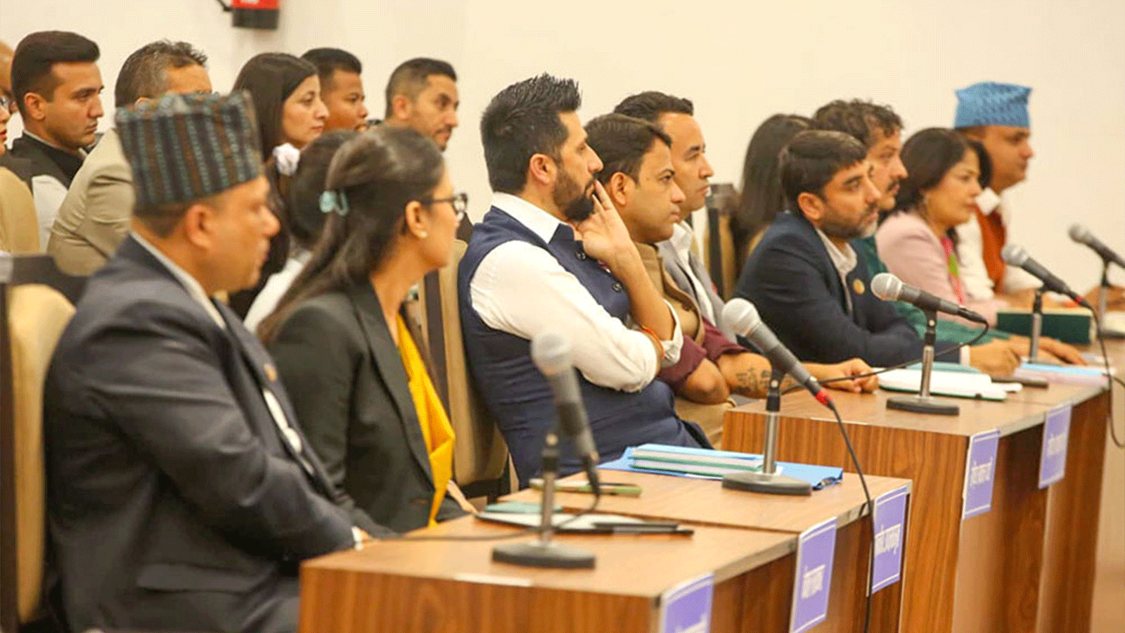 संसदीय विशेष समिति गठनबारे संसदमा रहेका दलहरुसँग छलफल हुदै
