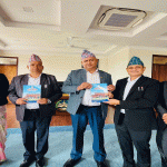 मुख्य न्यायाधिवक्ताको कार्यालयद्वारा मुख्यमन्त्री आचार्यलाई वार्षिक प्रतिवेदन हस्तान्तरण मुख्य न्यायाधिवक्ताको कार्यालयद्वारा मुख्यमन्त्री आचार्यलाई वार्षिक प्रतिवेदन हस्तान्तरण
