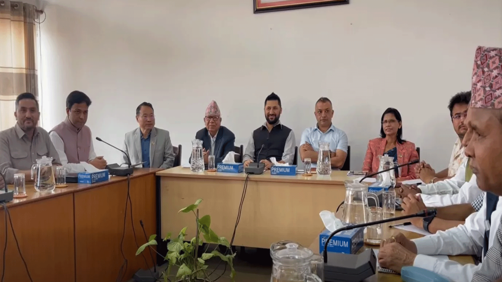 सभापति रवि लामिछानेले बोलाएको सर्वदलीय बैठक सिंहदरबारमा सुरु
