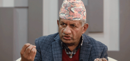 एमाले पुनर्गठन कार्यदलमा प्रदीप ज्ञवालीको छुट्टै प्रतिवेदन: महासचिव पोखरेलको निष्कर्ष काटेर ओलीको बचाउ